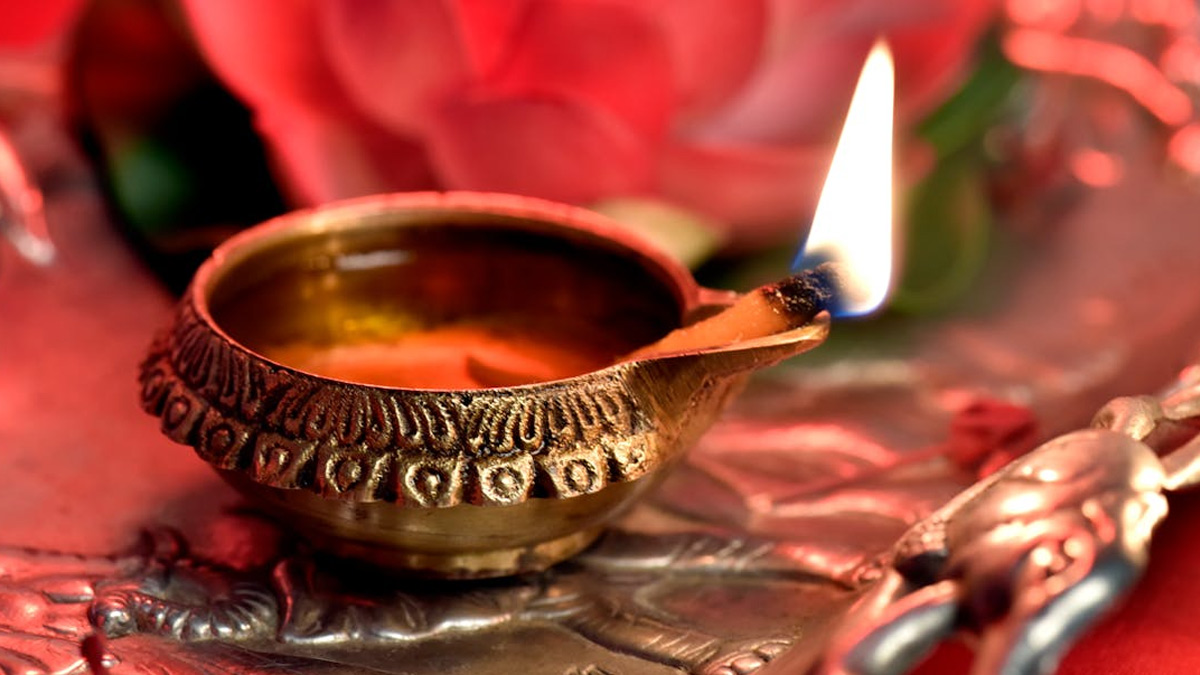 deeya lit during puja