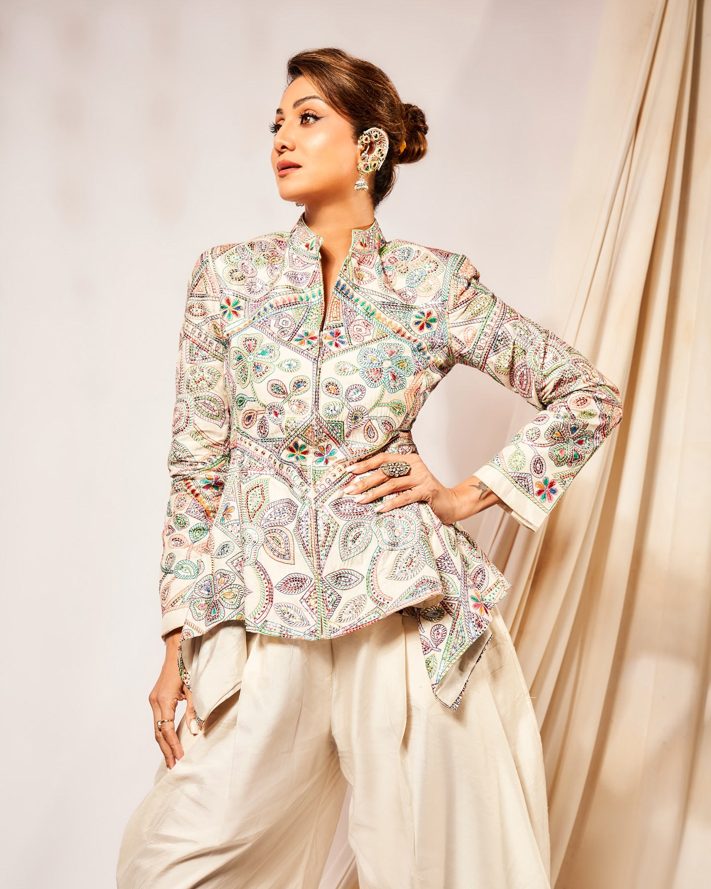 statement earrings and jewellery indo western look