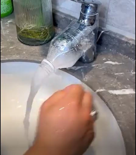 what happens if you make holes in a plastic bottleSDF