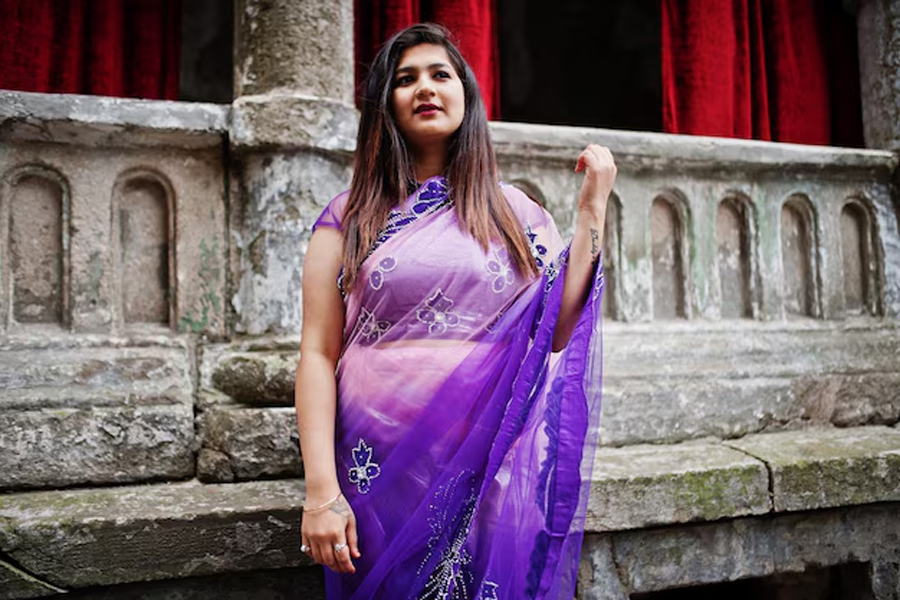 plus size women and saree