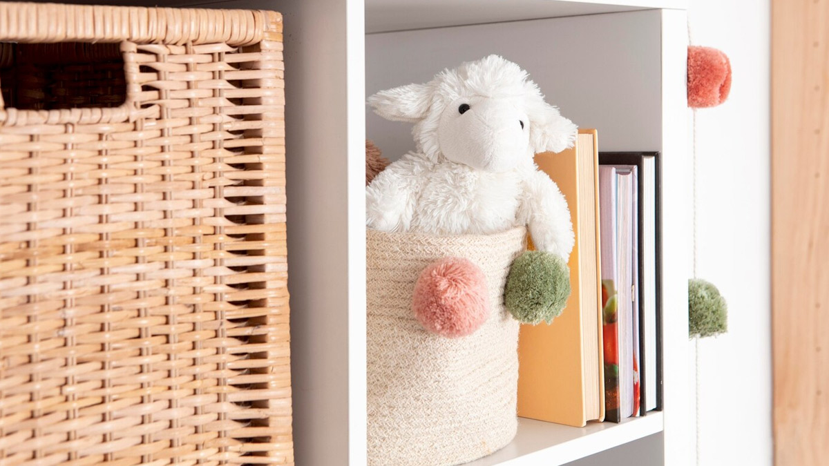 wardrobe hacks for families with 2 or 3 kids2