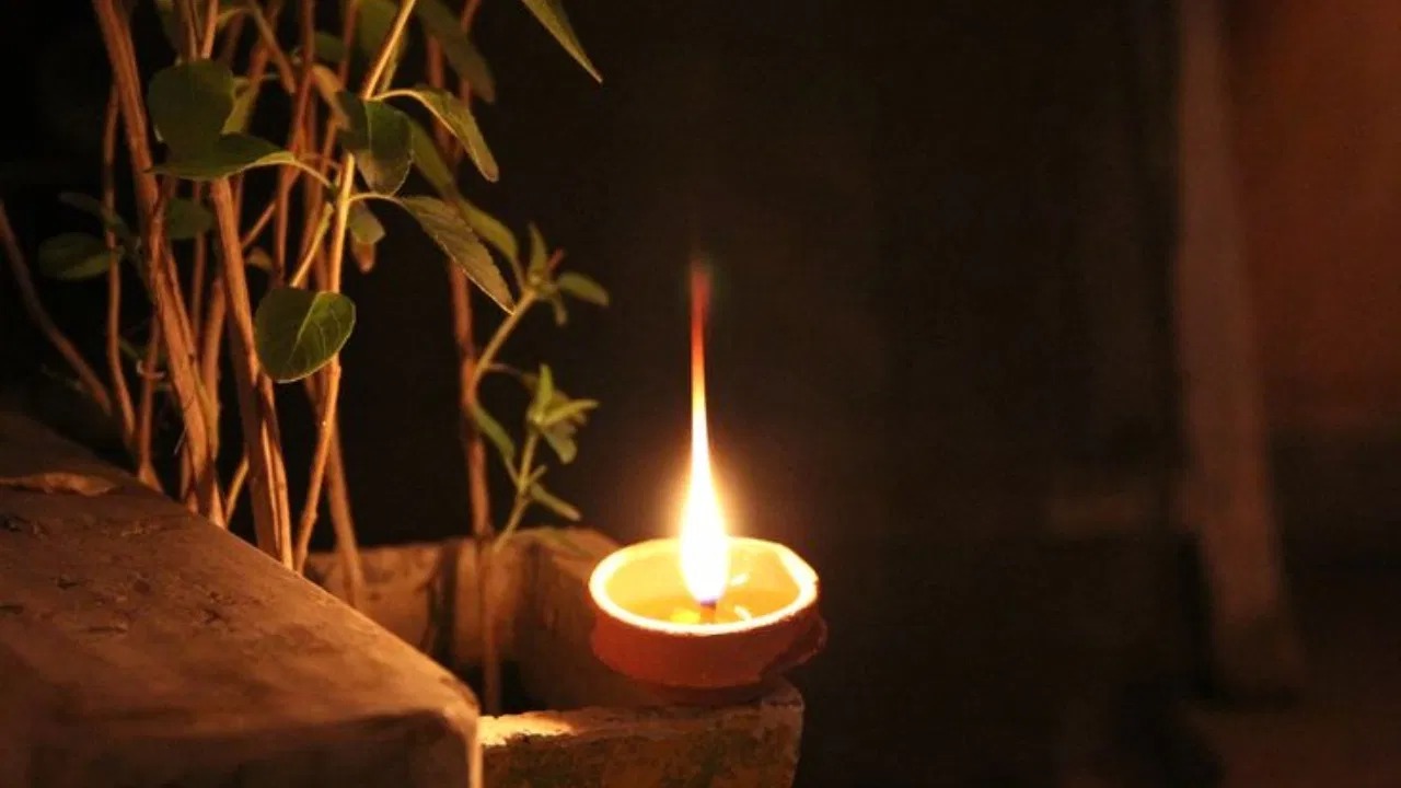 indira ekadashi 2025 pr kaise kare tulsi puja