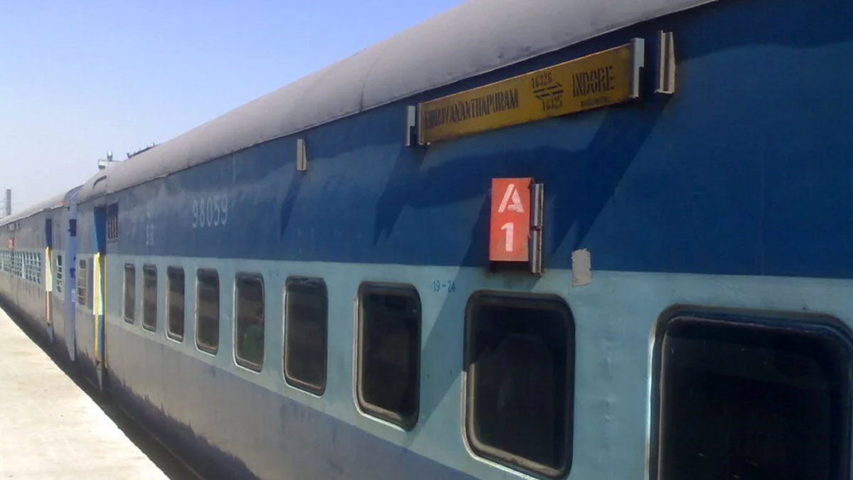 mumbai pune to uttar pradesh bihar diwali special train no list and all detailss