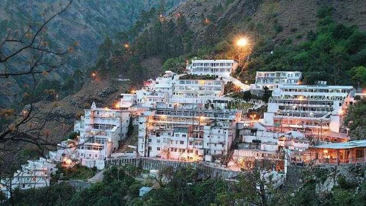 how to plan vaishno devi darshan trip on ashtami navami under rs 10000 only