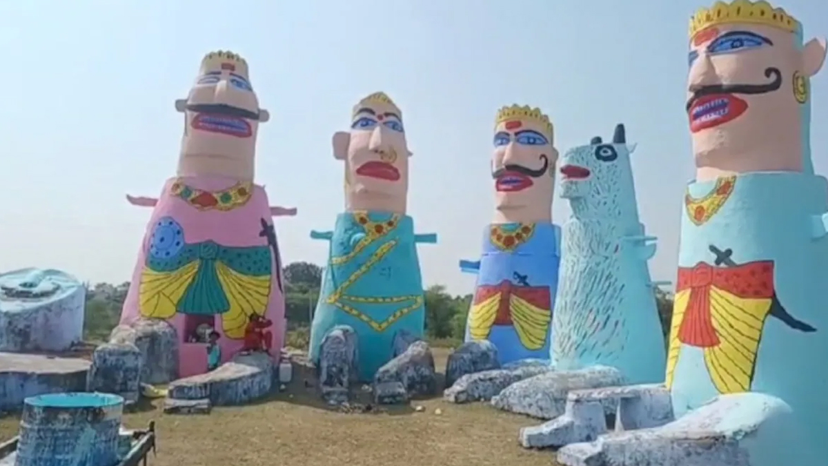 story of giving mandodari clothes in prasad at jhalawar in rajasthan