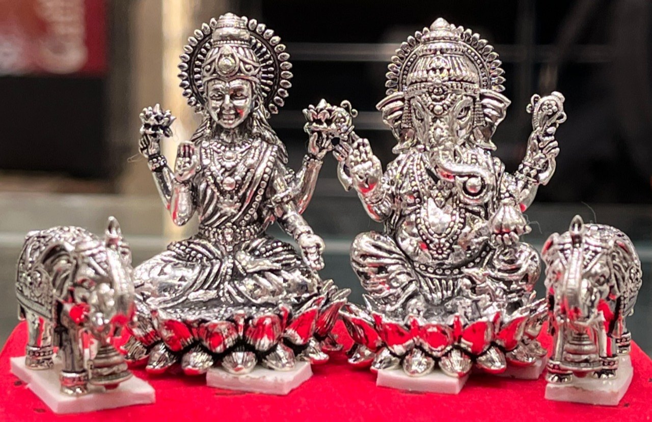 how to clean silver lakshmi ganesh idol at home1