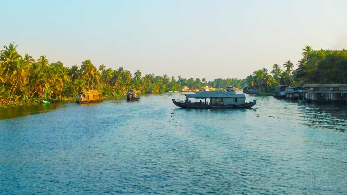 Secret lakes India travel guide