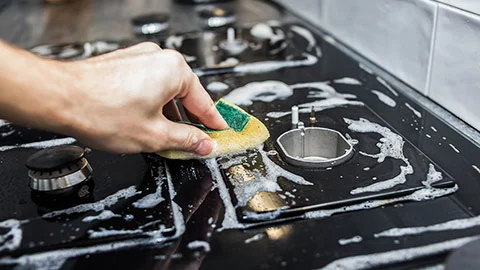 how to clean glass gas stove safelys