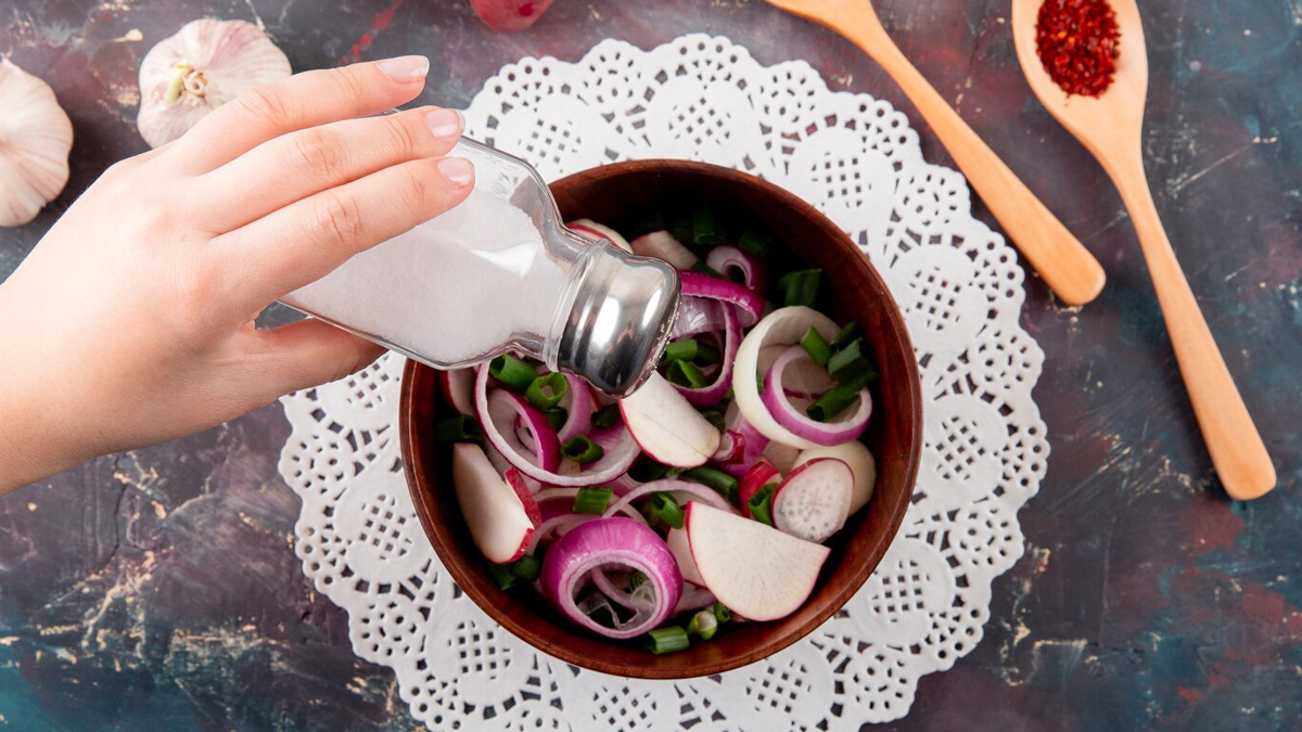 Common cooking mistakes that make food bland