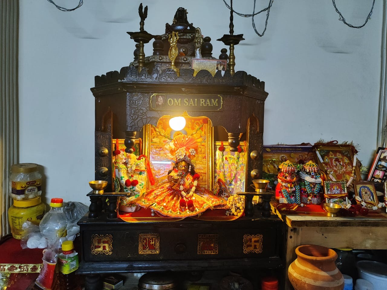 kya ghar ke mandir mein door ho sakta hai