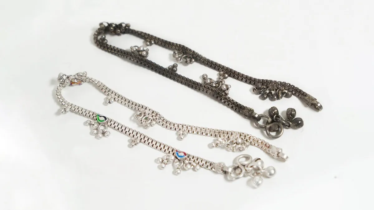 easy tips to clean silver anklet payal ki ghungroo kaise saf kare