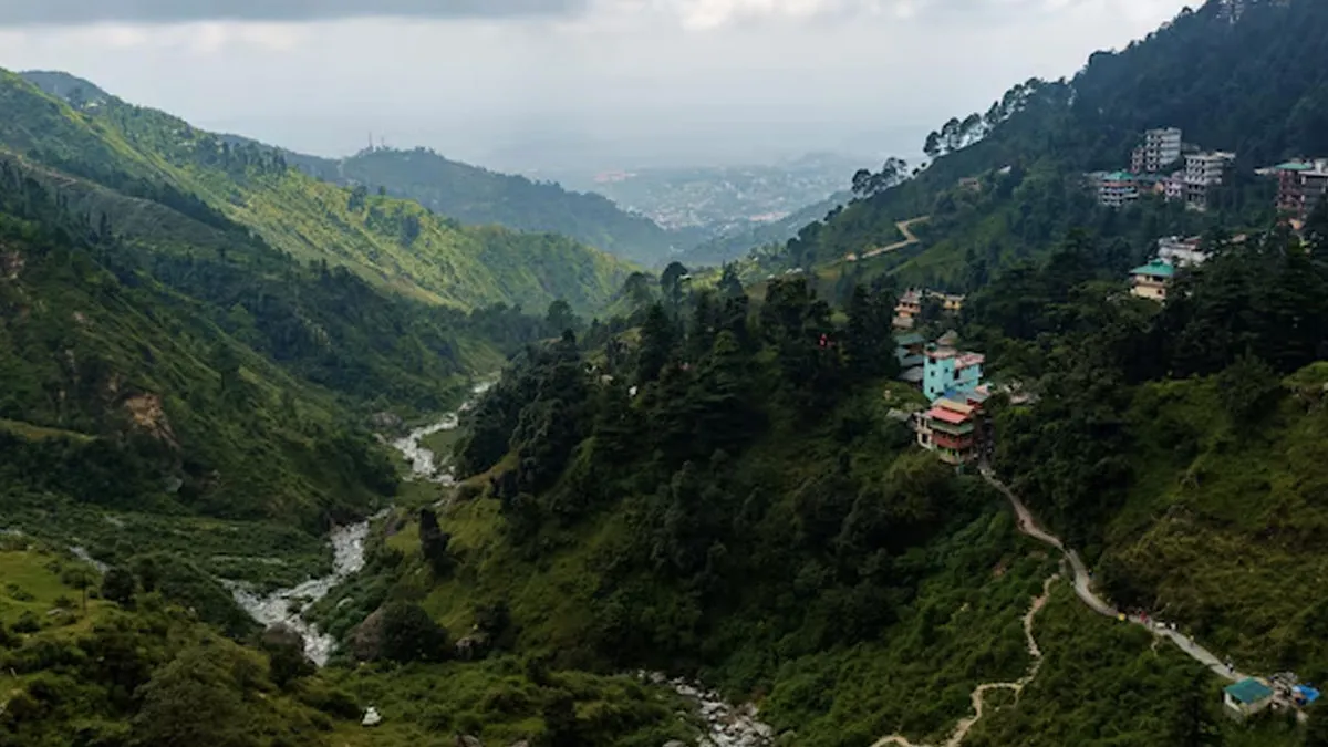 top 10 romantic hill station list in india to visit in november 2025