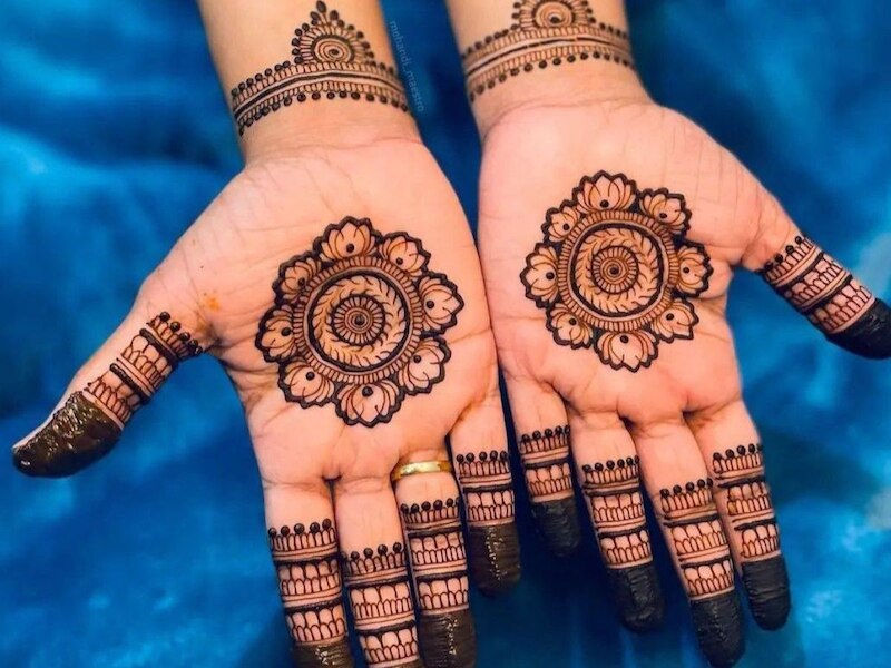 gol tikki mehndi for ladies