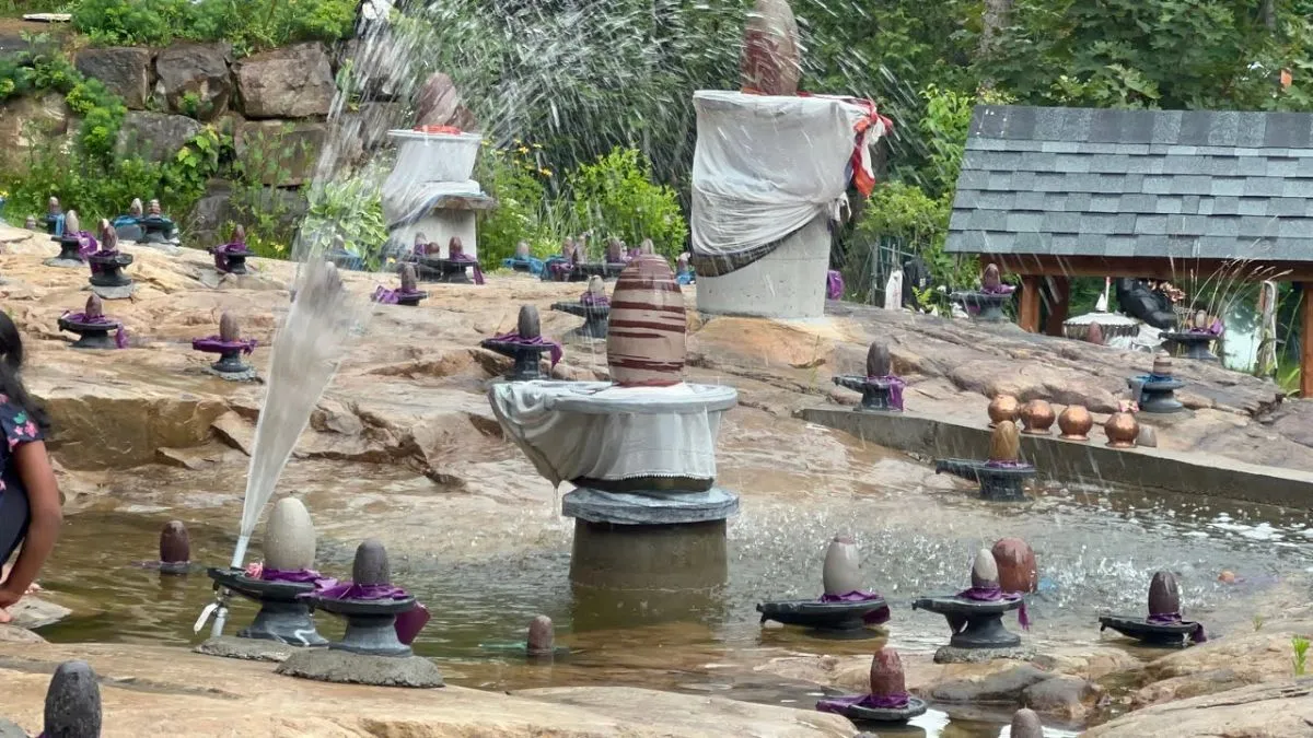 significance of sivarpanam temple in canada