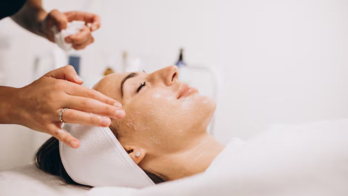 hydra facial vs korean glass skin (1)