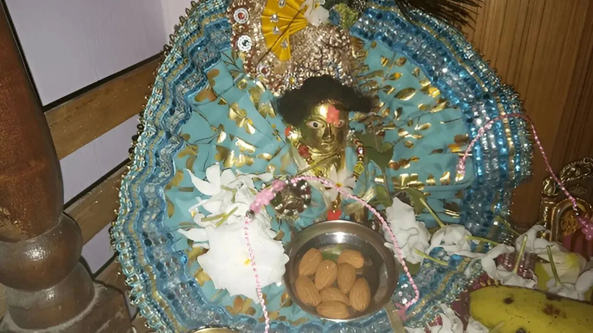 laddu gopal puja rules during winter