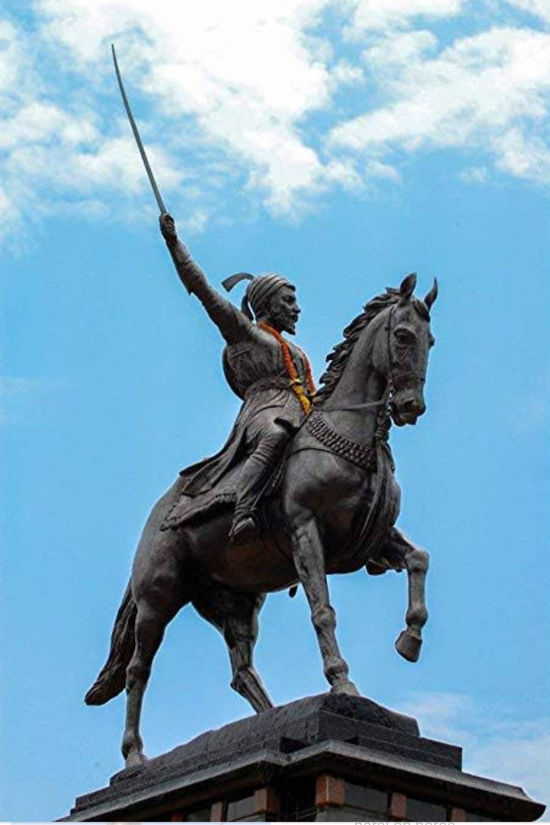 equestrian statue symbolism