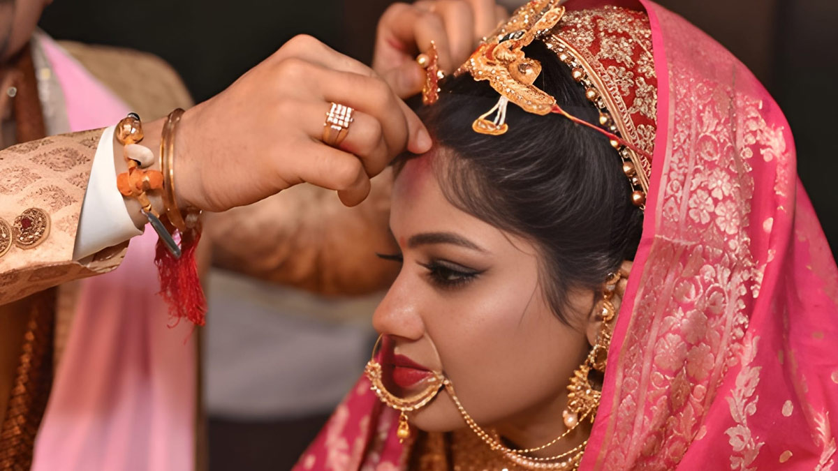 चार दिनों तक चलता है विवाह, दुल्हन के माथे पर लगाया जाता है 5 बार सिंदूर; मैथिली शादी की कुछ अनोखी परंपराओं के बारे में नहीं जानती होंगी आप