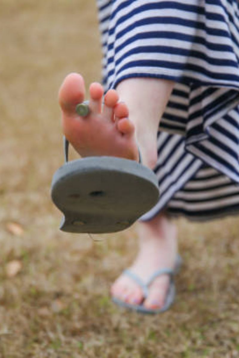 tute jute chappal dobara pahan ne se kya hota hai