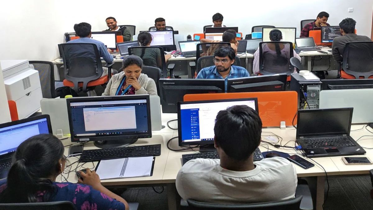 Kya office desk pr calendar rakhna sahi hai