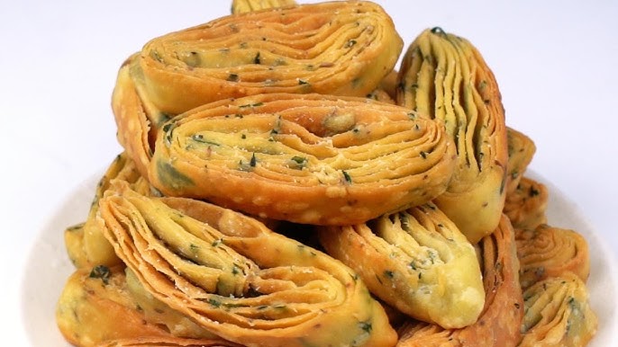 Soya Methi Mathri recipe in hindi