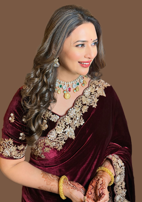 divyanka tripathi velvet saree