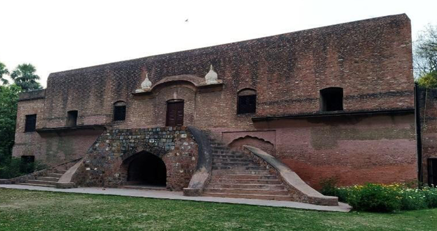 delhi government plans to open 80 historical monuments for weddings party and event