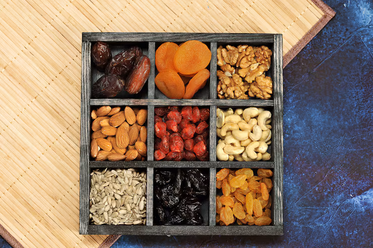 5 unique wedding card gift ideas distributing with your family and friends1