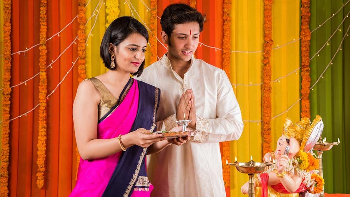 kya kaam kaaj chhod kar bhakti karna sahi hai