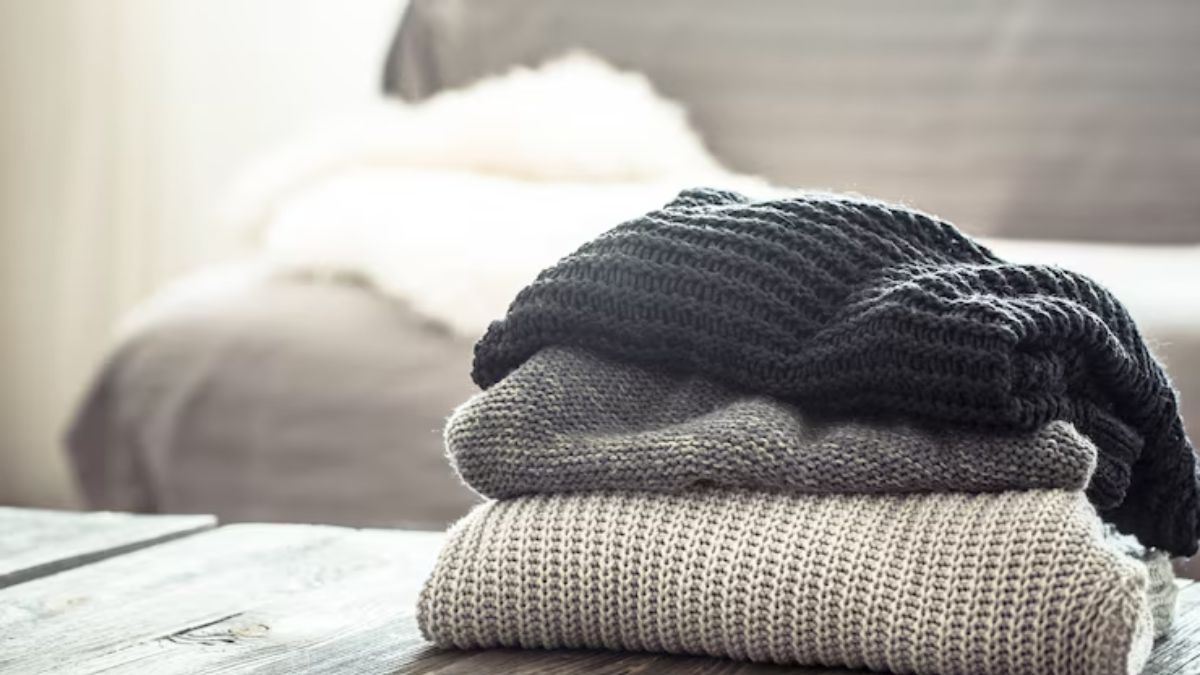 markets in delhi to buy women woolen clothes (2)