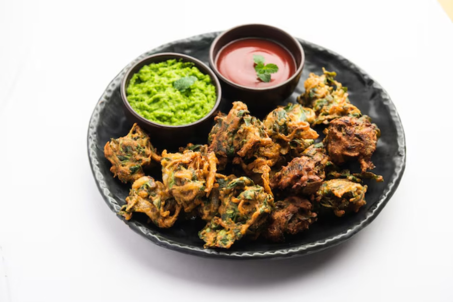 mooli patte ke pakode