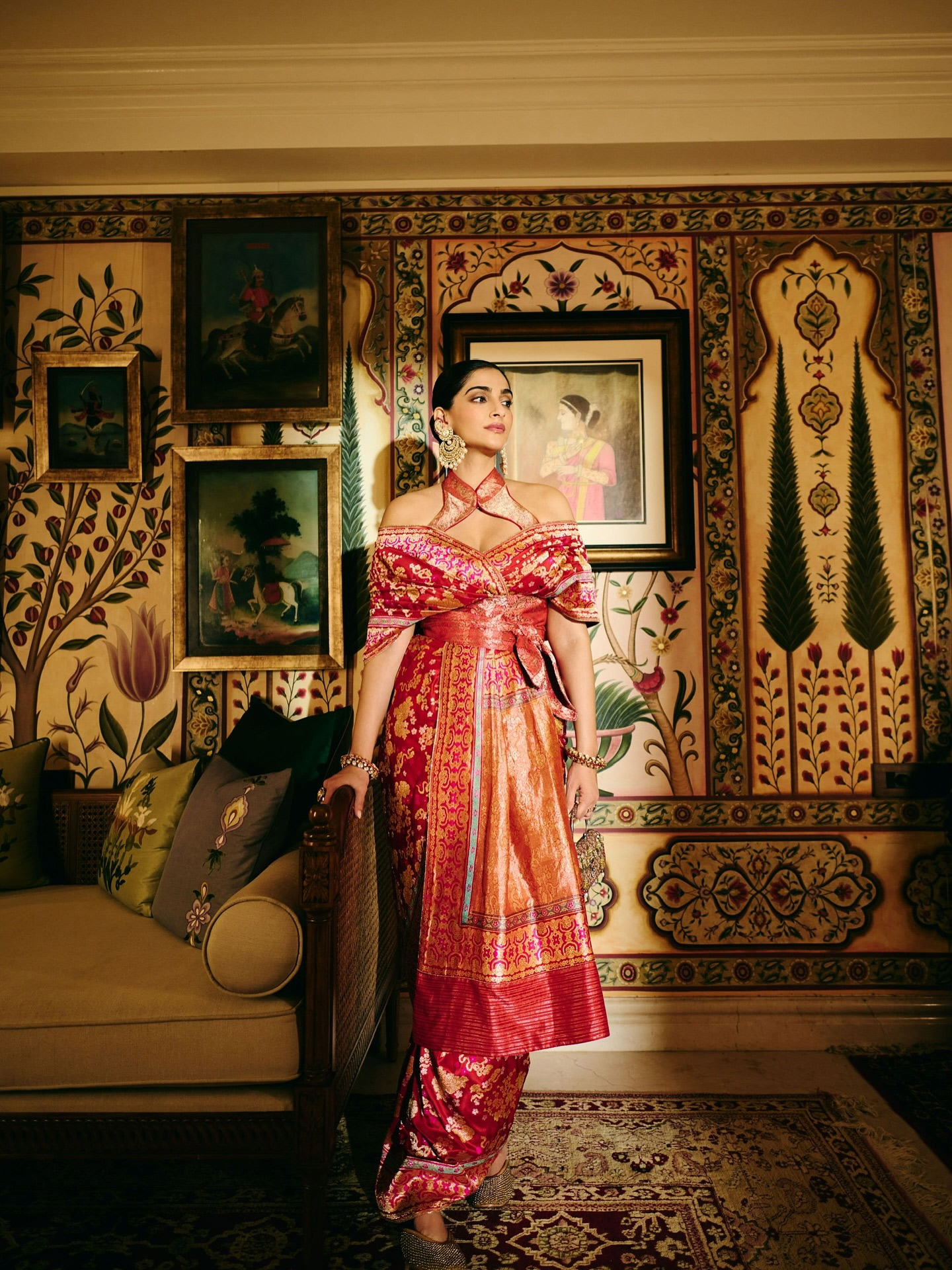 sonam kapoor banarasi sare