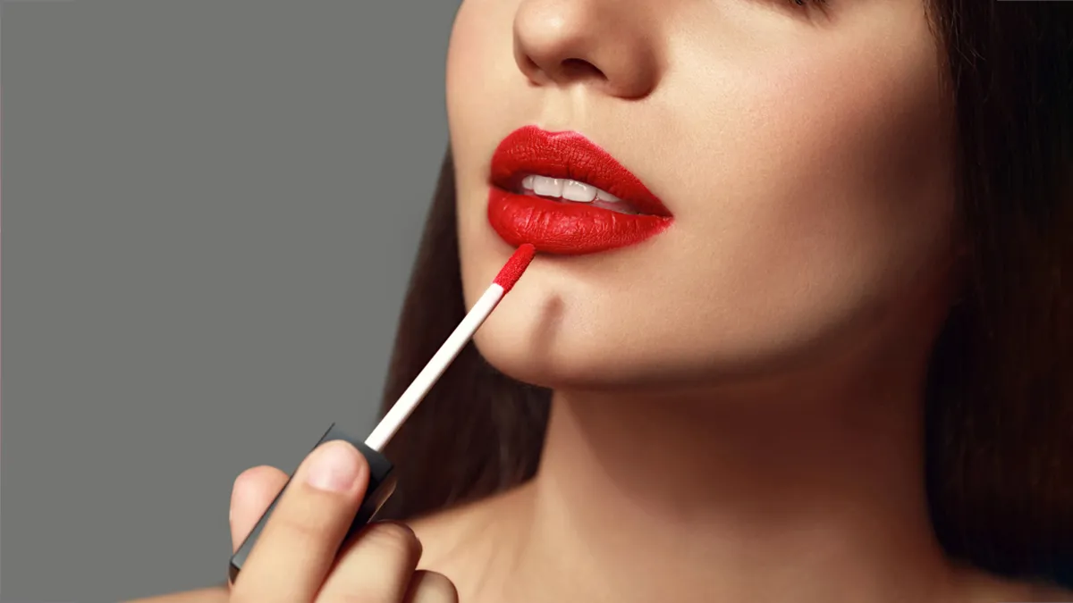 how-to-fix-dried-lipsticl-1763456328237