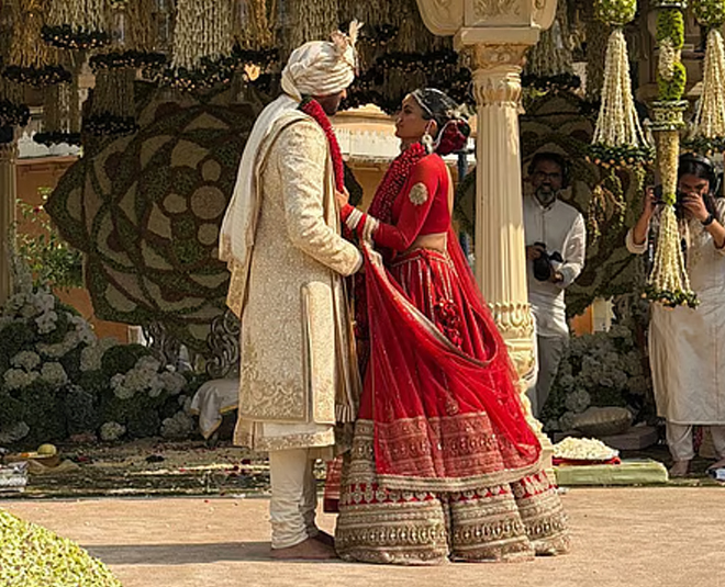 Bollywood stars wedding performances