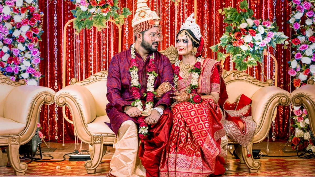 bride sitting poisition