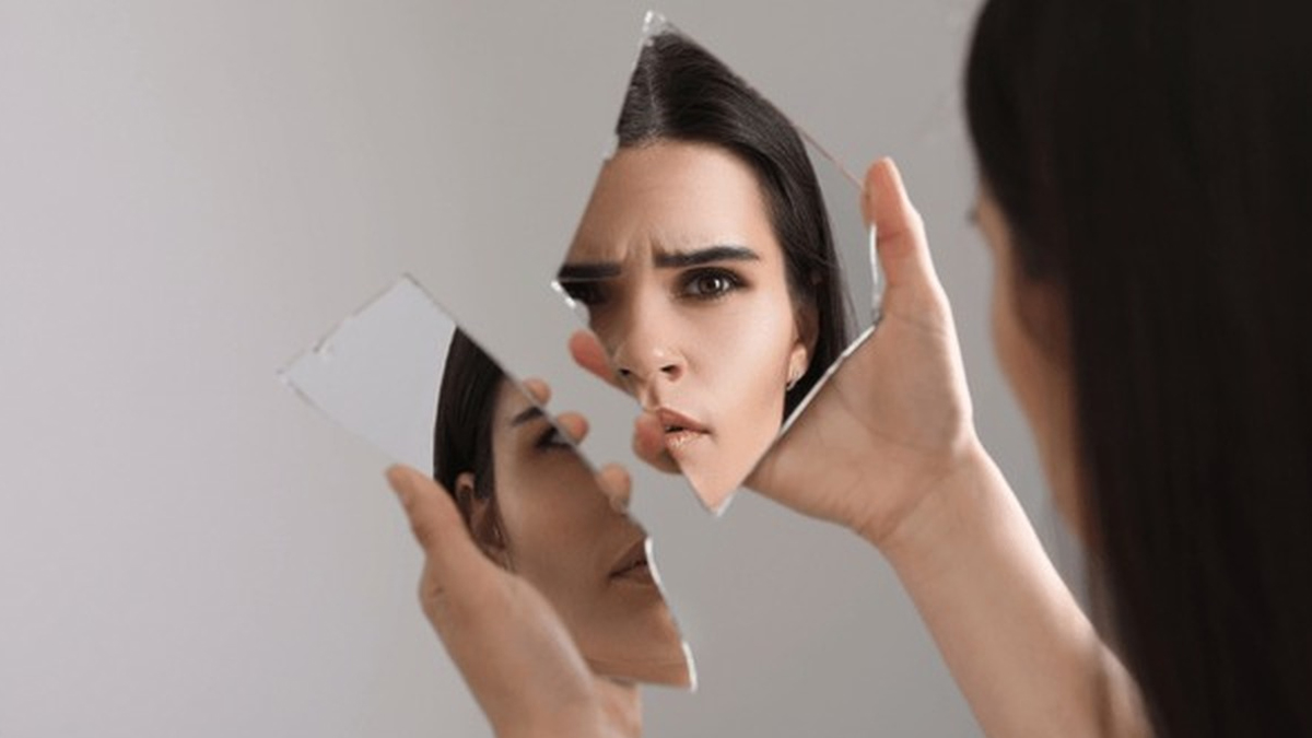 broken mirror in dream meaning