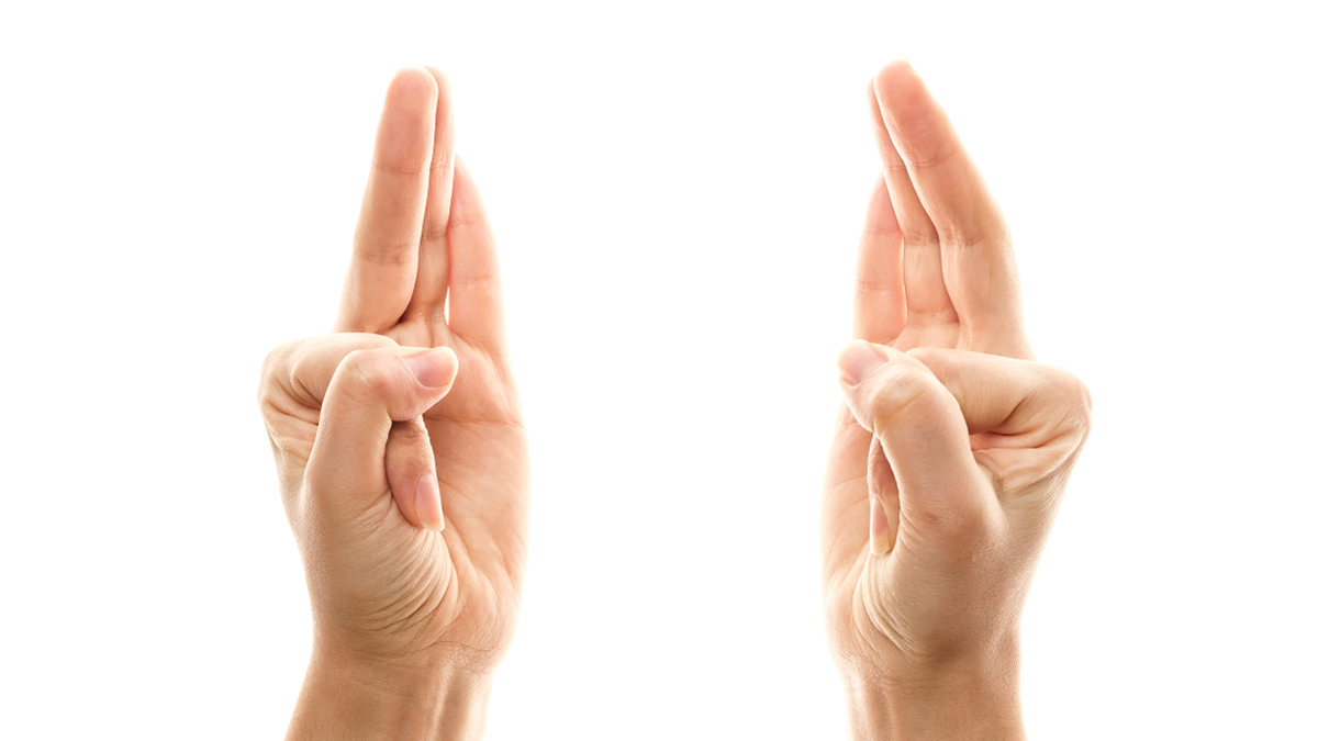 vayu mudra for hydrated lips