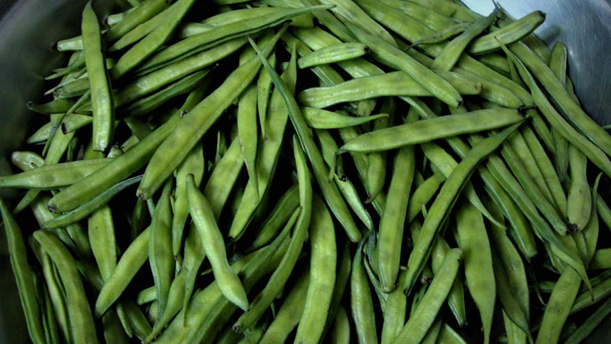 How to prepare gwarphali sabzi curry