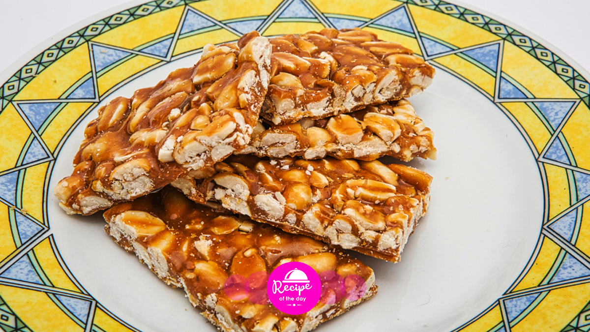 Gud Chikki Recipe: बाजार की चिक्की छोड़ें, इस बार घर पर बनाएं मार्केट जैसी स्वादिष्ट गुड़ पट्टी; देखें आसान रेसिपी