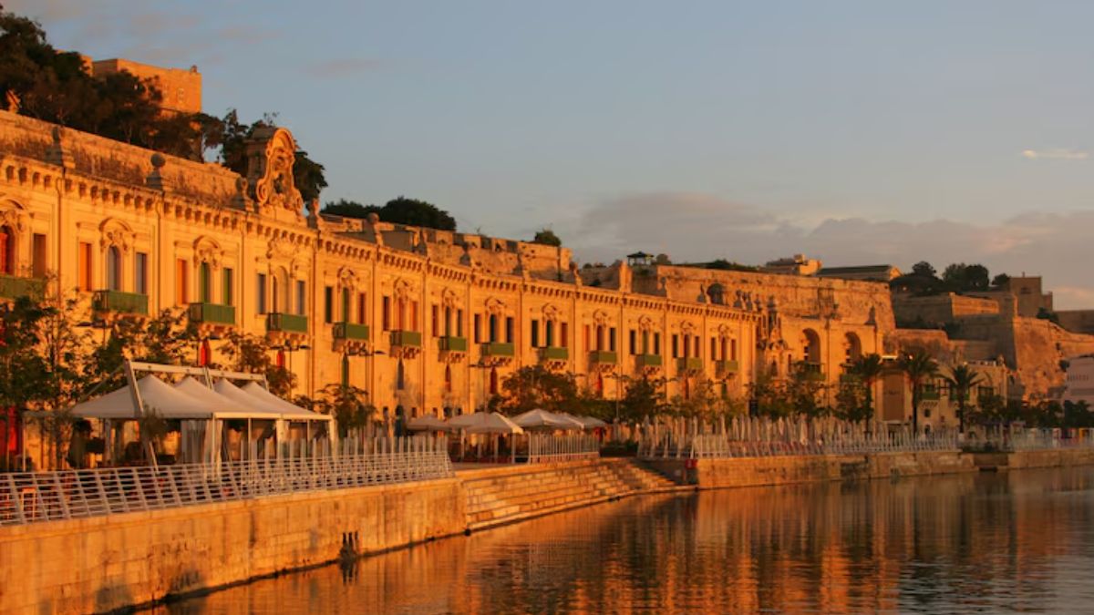 _indian destinations looks different at morning and evening  (2)