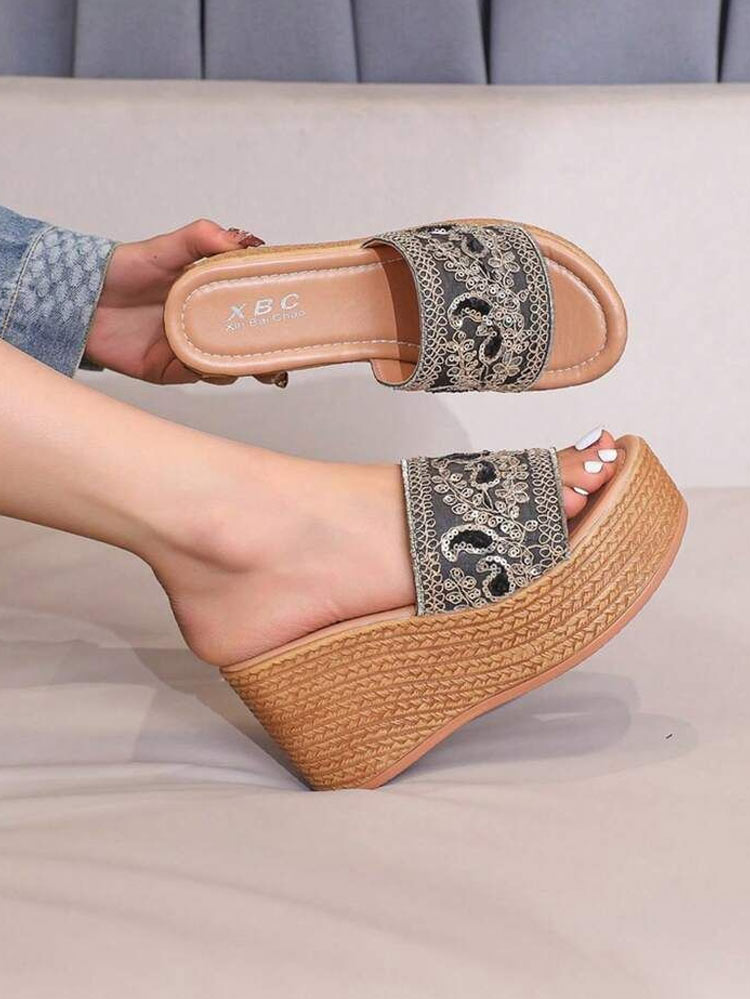 4 - 2025-12-04T144233.677