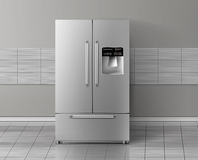 clean-refrigerator-with-vinegar-m