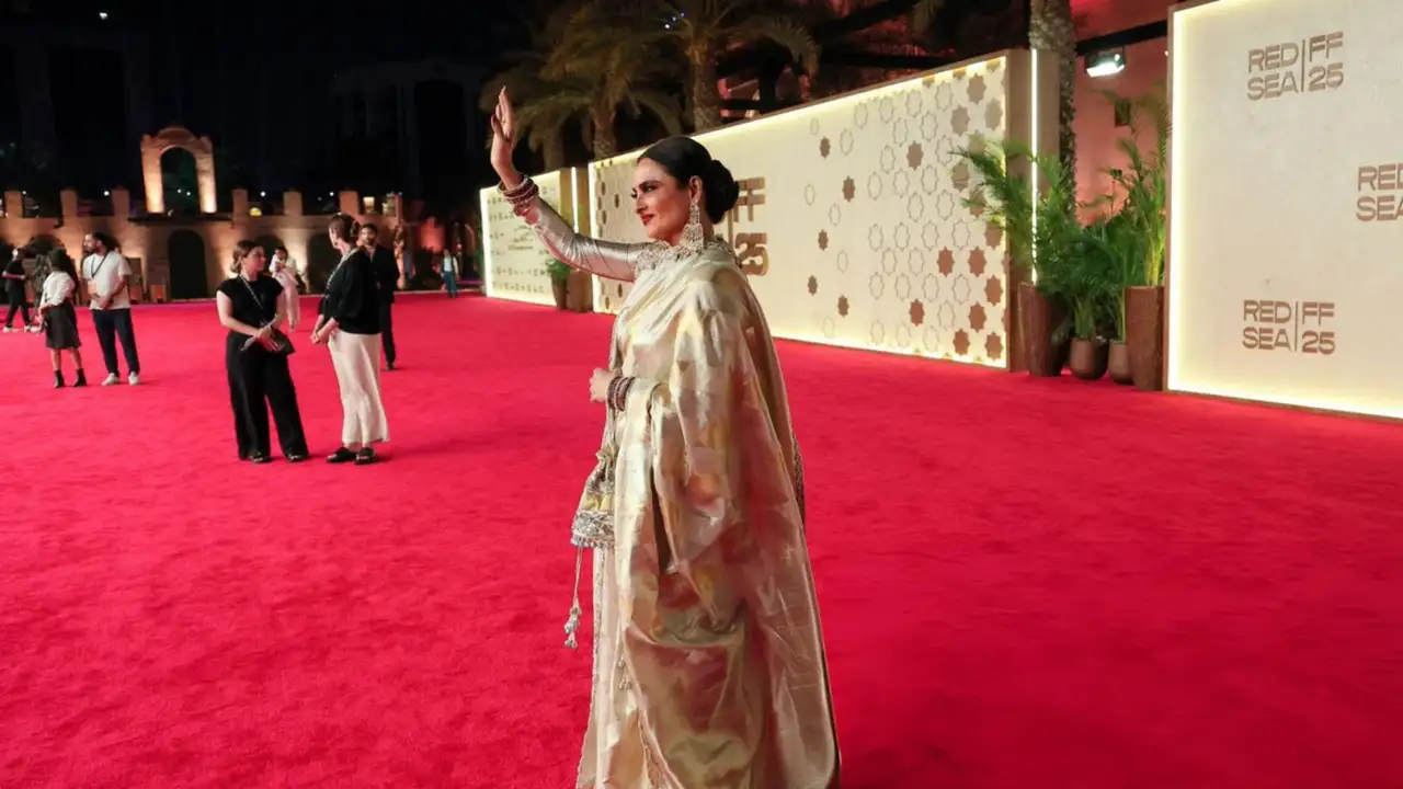 rekha at international film fetival