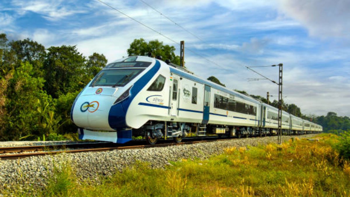 Vande Bharat का महंगा टिकट देख न हों परेशान, बुकिंग करते समय करें ये एक काम, 300 रुपए कम हो जाएगा किराया
