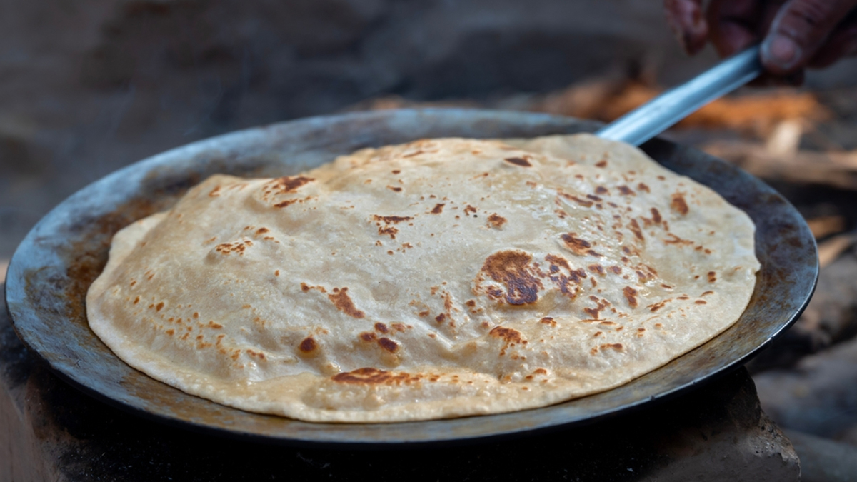 सर्दियों में गेहूं ही नहीं, खाएं ये 3 तरह के अनाज, रोटी खाकर भी शरीर को रखें गर्म