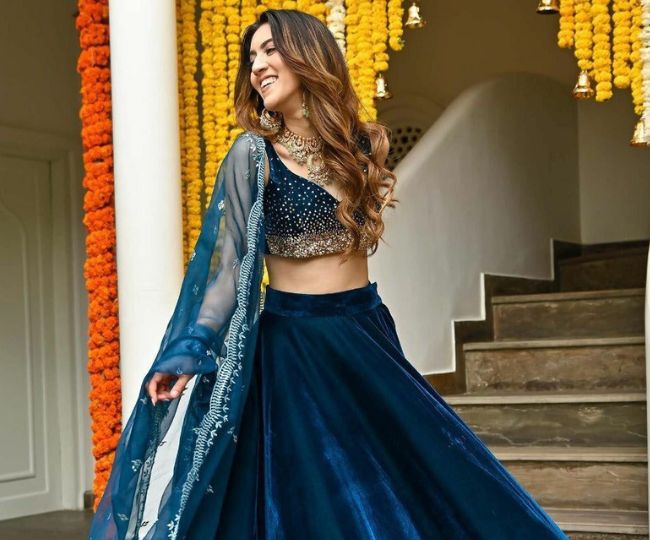 velvet blouse designs (5)