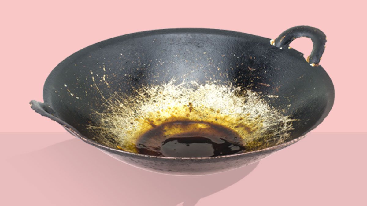 burnt kadhai cleaning tips (1)