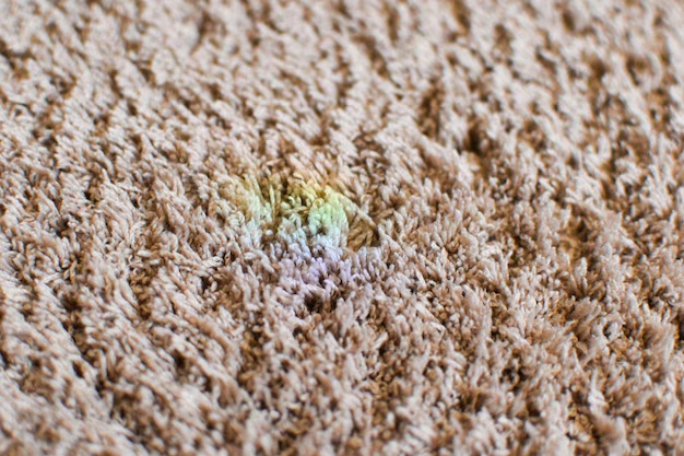 How to remove oil stains from carpet