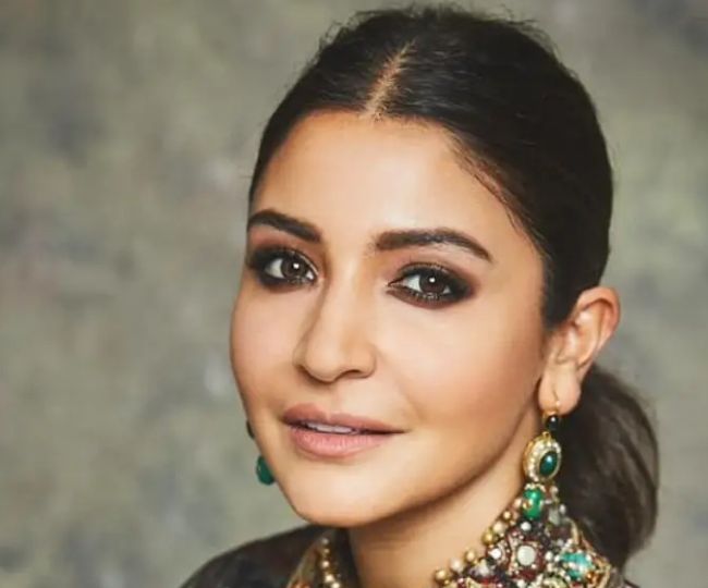 anushka sharma eye makeup look