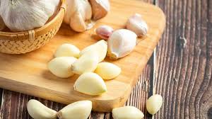 lahsun chhilane ka tarika